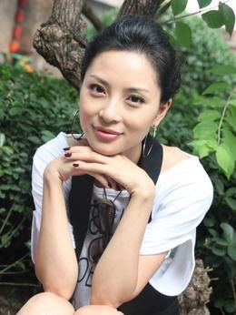 董潼个人资料主演,多才多艺的影视新星，演绎人生百态